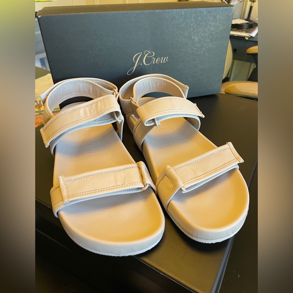 New in box J.Crew Leather Velcro Upper Marlow Sandal Women’s 9, Dusty Shell